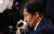 조국 법무부장관 후보자가 6일 서울 여의도 국회 법제사법위원회 전체회의장에서 열린 인사청문회에서 물을 마시고 있다. [뉴스1]