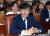조국 법무부장관 후보자가 6일 서울 여의도 국회에서 열린 인사청문회에서 질의에 답변하고 있다. [뉴스1]