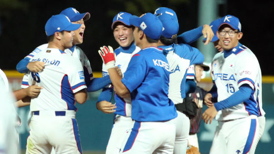 청소년 야구, 숙적 일본에 연장전 끝에 5-4 역전승