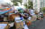 지난해 9월 26일 추석 연휴 마지막 날인 이날 경북 경산시 한 아파트에 선물 포장이나 택배에 사용된 상자 등 쓰레기가 수북이 쌓여 있다. [뉴스1]