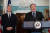 지난해 8월 23일 마이크 폼페이오 미국 국무장관(오른쪽)이 스티븐 비건 국무부 대북특별대표의 임명을 발표하고 있다. [AFP=연합뉴스]