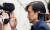 조국 법무부 장관 후보자가 8일 오후 서울 방배동 자택으로 들어서고 있다. [뉴스1]