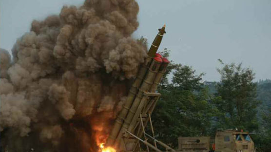 북한, 초대형 방사포 3발 쐈나?…9번 연속 성공 후 실패 가능성