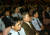 2004년 4월 20일 헌법재판소에서 열린 노무현 대통령 탄핵 4차 공개변론에 증인으로 참석한 안희정씨와 최도술 전 청와대 총무비서관의 모습. [중앙포토]
