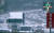 추석 연휴 첫날인 지난 12일 남해고속도로에서 비가 내리는 가운데 차량이 달리고 있다. 14일에는 서울과 경기, 강원영서 북부에, 15일에는 충청과 호남에도 가끔 비가 내리겠다. [연합뉴스]
