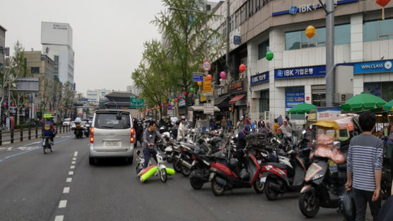 “인도 주·정차 꼼짝 마” 서울시, 오늘부터 동대문 일대 오토바이 단속