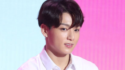 BTS 정국 열애설에 소속사 "사실무근" …법적 대응 고려