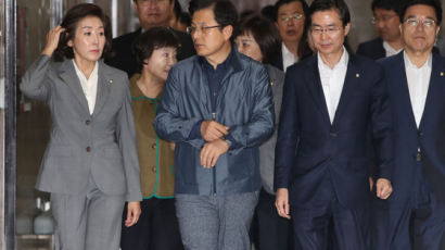 [집중해부]40% 육박하는 무당층 어디로 갈까…한국당? 제3정당? 포기?