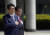 아베 신조 일본 총리와 고노 다로 방위상이 17일 일본 자위대 고관들과의 만남에 앞서 사열을 받고 있다. [EPA=연합뉴스] 