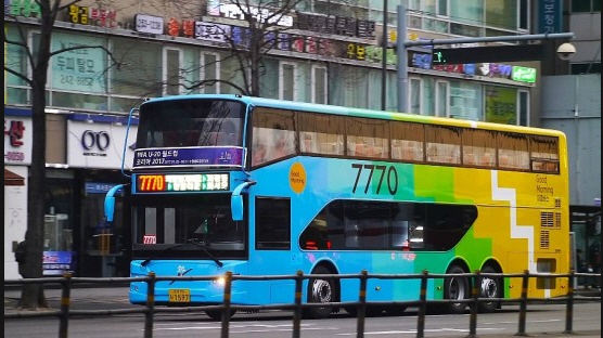 경기 2층 광역버스 입석 없앤다…차량 늘리고 신규노선 개설