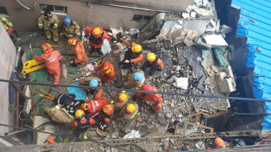 [서소문사진관]제주 물폭탄 남부 가옥 붕괴. 태풍 타파 통과 지역 피해 속출