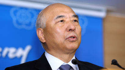 한국당 토론회 간 문창극 前 총리 후보자 “일본과 협조해야”