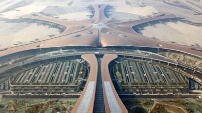 봉황인가 불가사리인가…‘세계 최대 규모‘ 베이징 다싱공항 