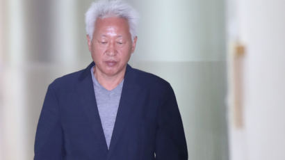 징계 논의하려던 날 “위안부는 매춘” 류석춘, 자유한국당 탈당