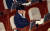 조국 법무부 장관이 1일 오후 국회 본회의장에서 열린 교육, 사회, 문화 분야 대정부질문에서 박명재 자유한국당 의원이 질의 할때 자리에 앉아 있다. 변선구 기자
