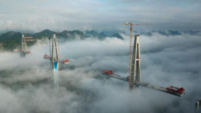 [서소문사진관]교각 높이만 332m 中 세계 최고의 '하늘다리' 건설