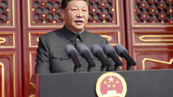 美전역 때릴 수 있는 ICBM 꺼내놓고, 세계평화 외친 시진핑
