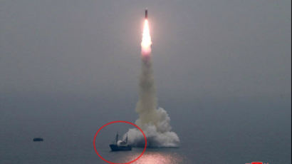 북한 “신형 북극성 3형 시험 성공”…1형보다 3m 커진 10m