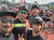 직장 동료들과 함께 자전거 경주 대회에 출전한 오용석씨(왼쪽). / 사진:오용석