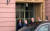 스티븐 비건 미 대북특별대표가 4일(현지시간) 스웨덴 스톡홀름에서 외교부를 방문한 뒤 떠나고 있다.[로이터=연합뉴스]