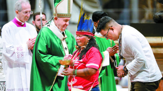 [사진] 교황, 아마존 원주민 접견