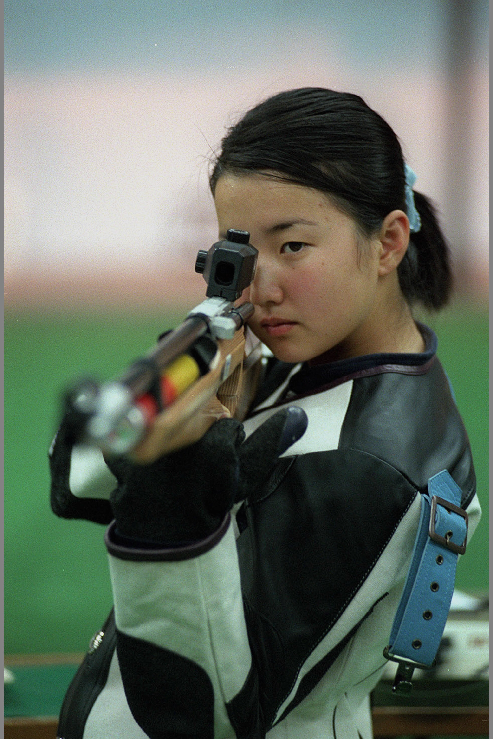 2000년 시드니올림픽 여자 10m공기소총 은메달리스트 강초현. [중앙포토]