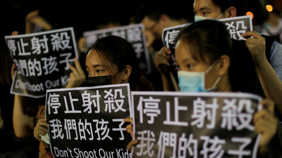  홍콩 ‘복면금지법’ 반발 시위, 10대 학생‧30대 여성 첫 기소