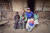 2016년 송성근씨가 에티오피아에서 후원 아동을 만났던 모습. [사진 송성근]