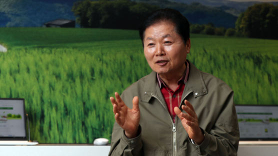 [2019 위아자] 김병원 농협회장, 베트남 숨결 담은 ‘쌀 풍경화’ 기증