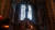 해골성당 안에는 빛이 들어오는 창이 하나 있고, 그 앞에 예수의 십자가상이 있다. 