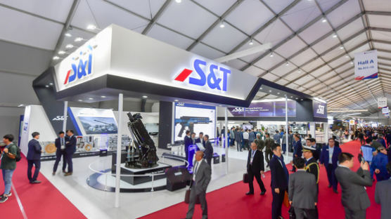 S&T 최평규 회장 “한국 방위산업, 해외수출이 답” ADEX 2019 참가