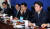 더불어민주당 충북 예산정책협의회가 17일 오후 국회 의원회관에서 열렸다. 이인영 원내대표(오른쪽)가 모두발언 하고 있다. 변선구 기자 