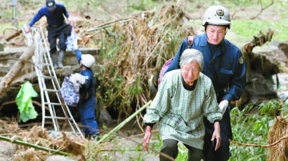 [사진] 일본 태풍 75명 사망 … 후쿠시마 28명 최대