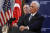 마이크 펜스 미 부통령이 17일(현지시간) 주터키 미대사관에서 기자회견을 열고 터키가 휴전에 합의했다고 밝혔다. [AP=연합]