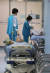 서울 한 병원 복도에 환자들이 누운 채로 검사 순서를 기다리고 있다. [연합뉴스]