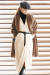 브루넬로 쿠치넬리의 가을/겨울 여성 컬렉션은 뉴트럴 색조, 고급 섬유, 차별화된 소재의 조화를 통해 전통의 멋과 현대적 세련미를 함께 구현했다. 미니멀 디자인은 섬세한 스타일을 한층 돋보이게 한다. [사진 브루넬로 쿠치넬리]