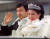 1993년 6월9일 나루히토(왼쪽) 당시 왕세자와 결혼식을 올리는 마사코. 나루히토는 마사코에게 &#34;평생 전력을 다해 마사코 상을 지키겠다&#34;고 프러포즈했다. [AFP=연합뉴스]
