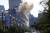  20일(현지시간) 하드록 호텔 붕괴현장에 남아있던 크레인이 폭파 해체되고 있다. [AP=연합뉴스]