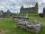 애슬론에서 셰논강을 따라 5km 위치에 클론맥노이즈 (Clonmacnoise) 수도원 유적이 있다. 6세기에 지어진 수도원으로 8세기부터 12세기까지 종교, 무역, 교육의 중심지 역할을 담당했다.