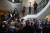 공화당 하원 의원 24명이 탄핵 조사 청문회를 공개할 것을 요구하며 청문회장 앞을 점거했다. [AP=연합]