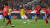 브라질 에이스 네이마르(가운데)의 돌파를 저지하기 위해 에워싸는 추구대표팀 선수들. [중앙포토]