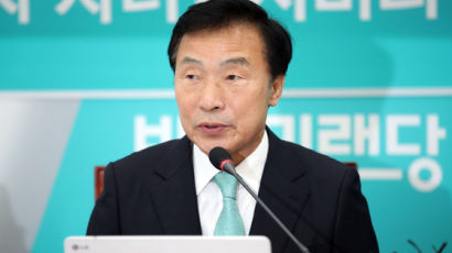 손학규 “제3지대 통합개혁정당 창당…대표자 영입하겠다”