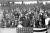 1924년 10월 4일 캘빈 쿨리지 전 미국 대통령이 월드 시리즈 시구를 하고 있다. [AP=연합뉴스]