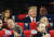  도널드 트럼프 미국 대통령과 부인 멜라니아 여사가 27일 워싱턴 내셔널스와 휴스턴 아스트로스의 월드시리즈 5차전을 관람하고 있다. [AFP=연합뉴스]