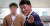 정치자금법 위반으로 의원직을 상실한 황영철 자유한국당 의원이 31일 오전 국회 의원회관에서 사무실로 들어가며 인사하고 있다. [연합뉴스]