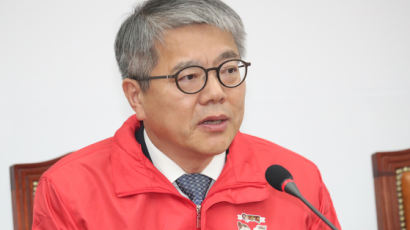 엑소 '수호' 부친도 한국당 합류···인재영입 8명 중 복지전문가