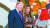 도널드 트럼프 미국 대통령이 부인 멜라니아 여사와 함께 지난달 28일(현지시간) 백악관 핼러윈 행사에 참석해 발언하고 있다. [AP=연합뉴스]