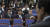 더불어민주당 표창원 의원(앞줄 오른쪽)이 4일 오후 국회에서 열린 의원총회에서 이해찬 대표의 발언을 듣고 있다 .  임현동 기자 