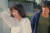 이장호 감독 영화 &#39;바람불어 좋은 날&#39;에서 80년대 민중의 모습을 대변한 배우 안성기(오른쪽). [사진 한국영상자료원]