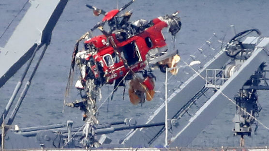 독도 헬기 실종자 수중수색 중단…기상악화로 난항